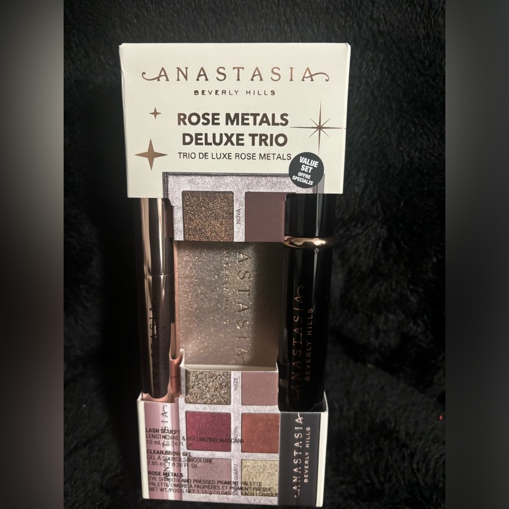 BRAND NEW, UNOPENED Anastasia Beverly Set